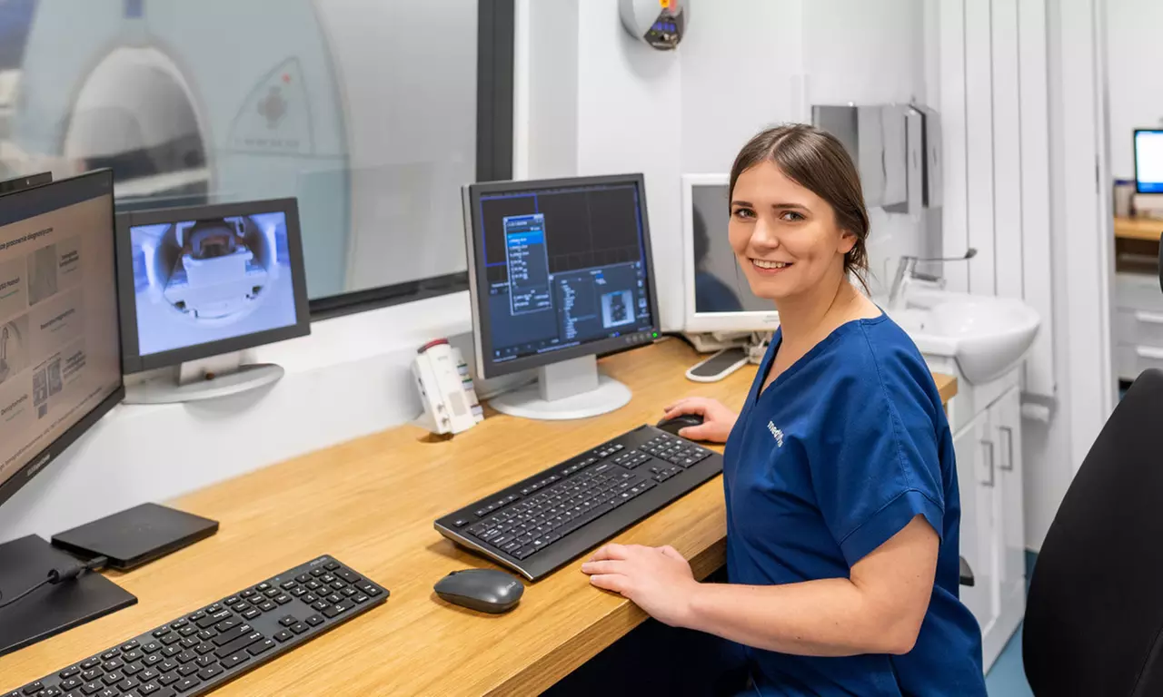 Rezonans magnetyczny wybranych partii ciała z opisem badania