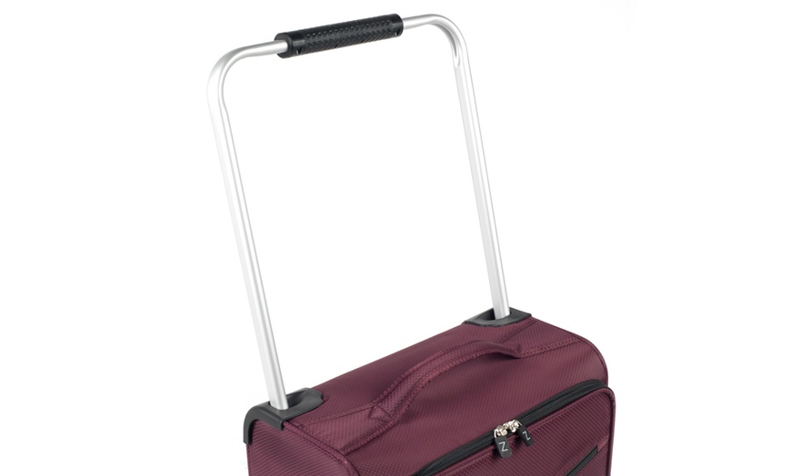 Image 5: Zframe Lightweight Travel Case