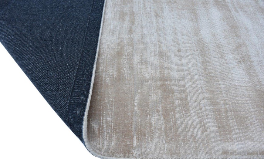 Image 15: Tapis en viscose fait main