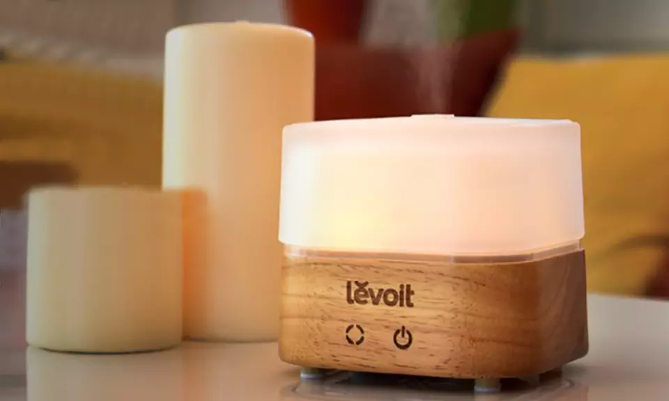 1x Ultraschall-Aroma-Diffusor mit 7 verschiedenen LED-Farben für kleinere und mittelgroße Räume - Second Medium