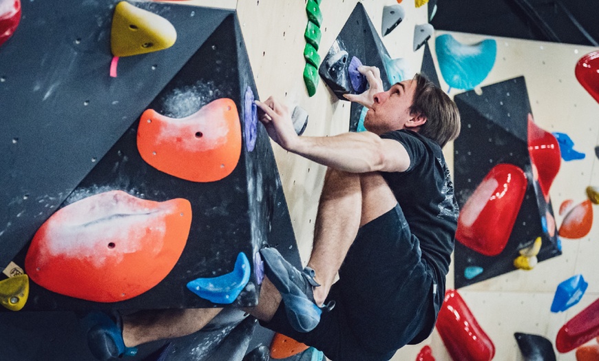 Image 2: Przekraczaj granice, sięgaj wyżej! Wejście do Slab bouldering 