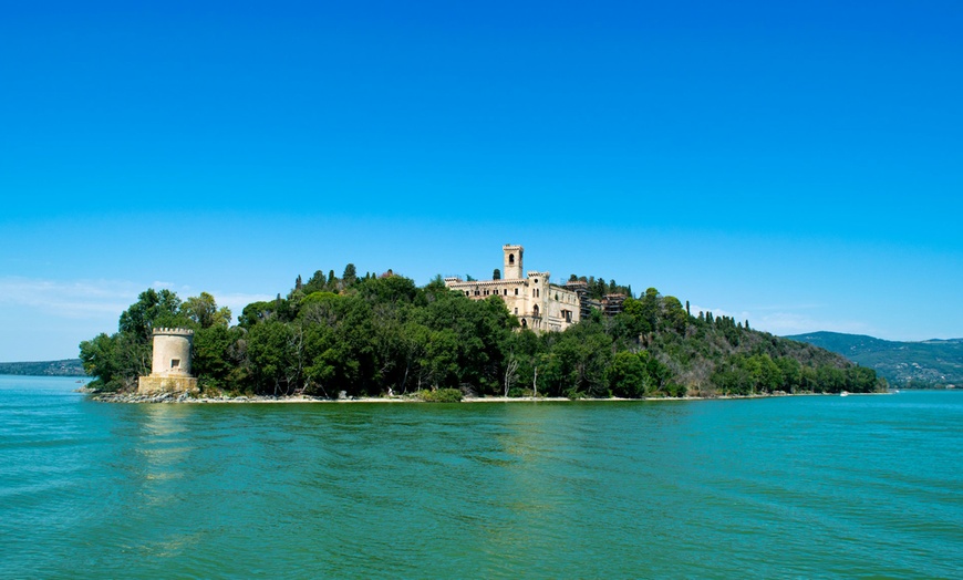 Image 1: Lago Trasimeno:  camera doppia per 2 persone e colazione