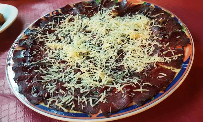 Menú especial para 2: Cachopos o arroz de marisco con entrantes