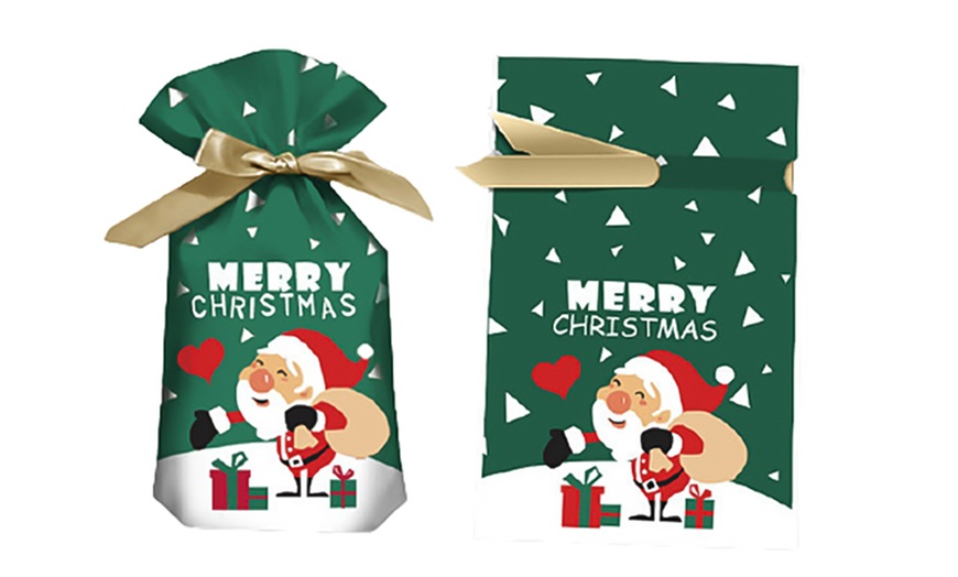 Image 7: 50-Piece Christmas Drawstring Gift Bag Set