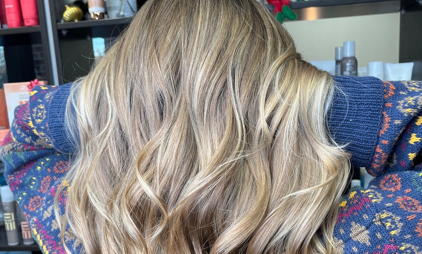 Image 2: Transform Your Look: Haircut with Partial or Full Balayage 