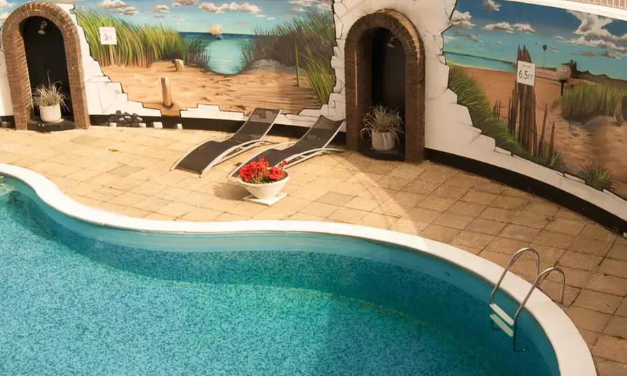 Bournemouth: One or Two Nights w/ Breakfast, 25-Min Treatment & Dinner