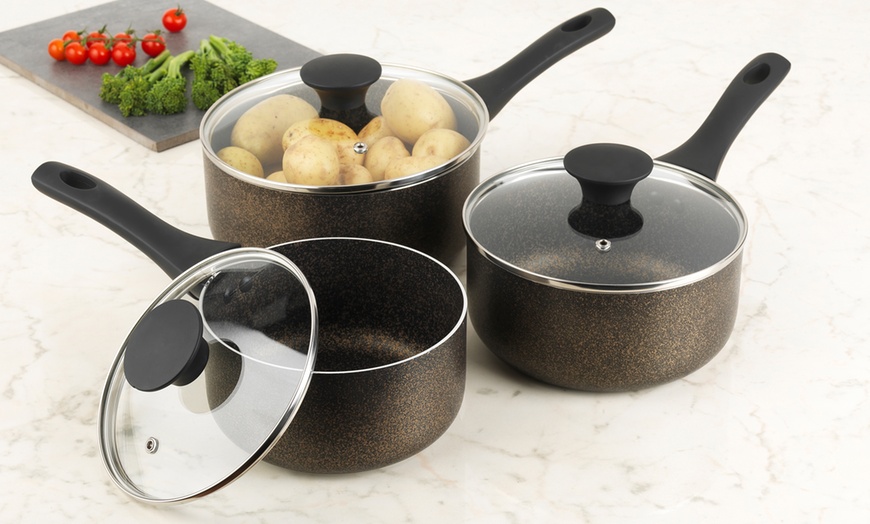 Image 2: Russell Hobbs Cookware Set