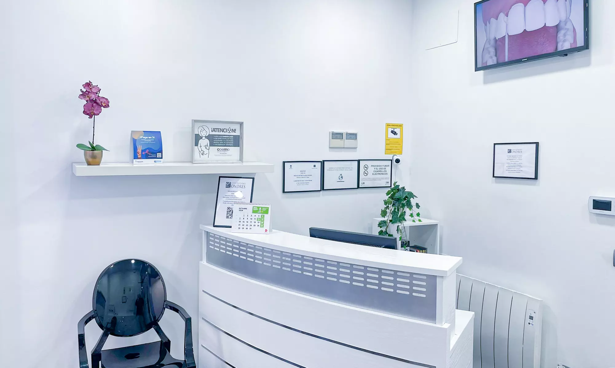 Limpieza bucal con ultrasonidos y opción a blanqueamiento dental