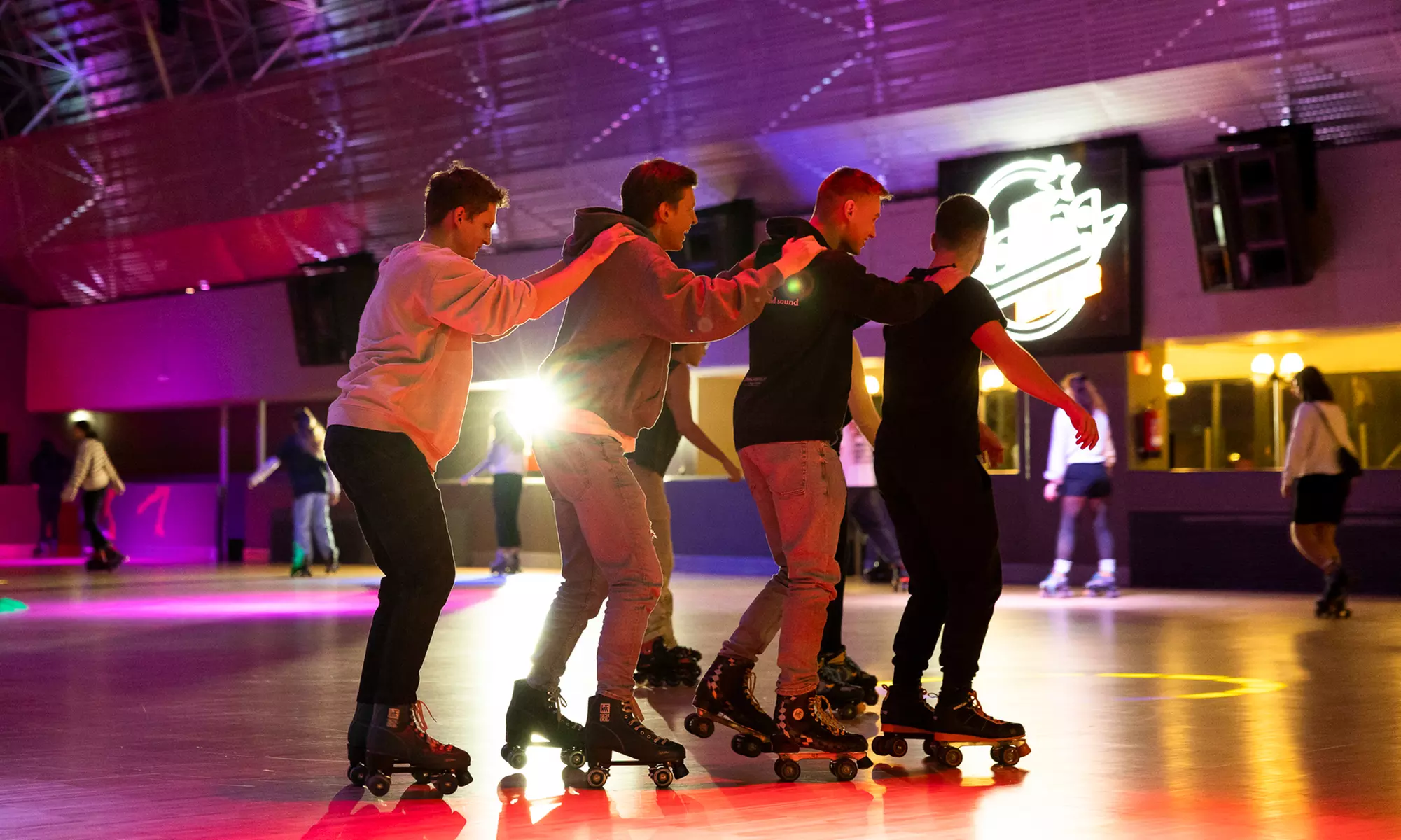 Acceso a pista con opción a menú para 2 personas en Rolling Dance