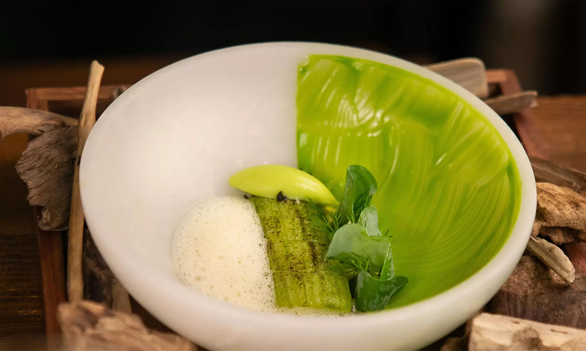 Entdecke den kulinarischen Himmel: 6-Gänge-Menü im Michelin-Restaurant