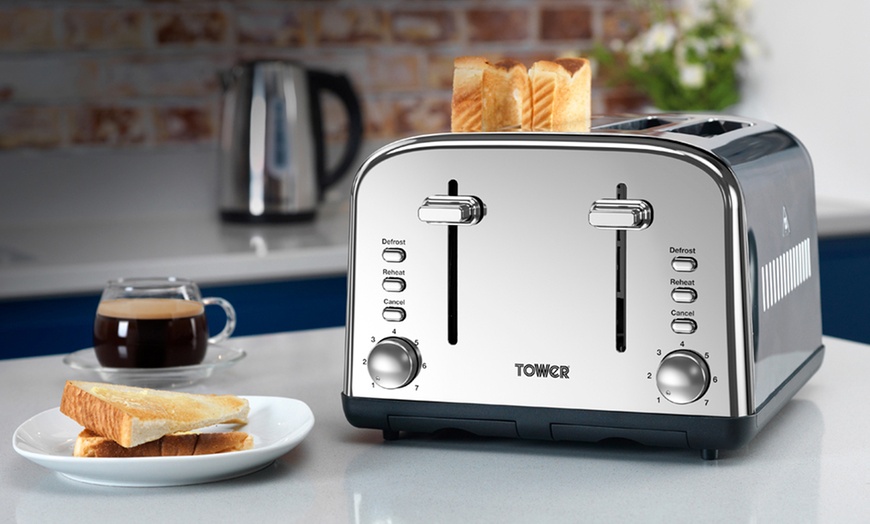 Image 4: Tower Kettle and Four-Slice Toaster