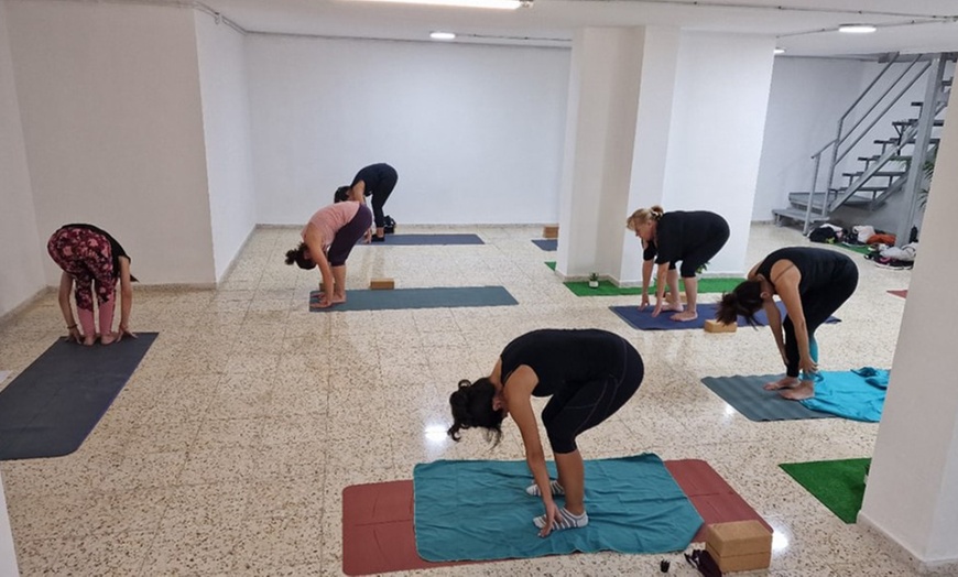 Image 4: Elige tu estilo de yoga y disfruta de 1 o 3 meses de práctica