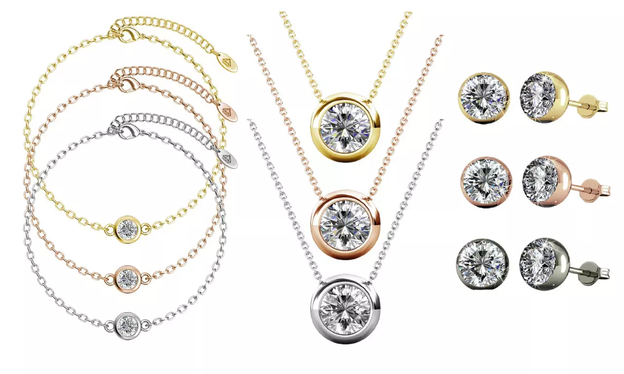 Collane, orecchini e bracciali con cristalli