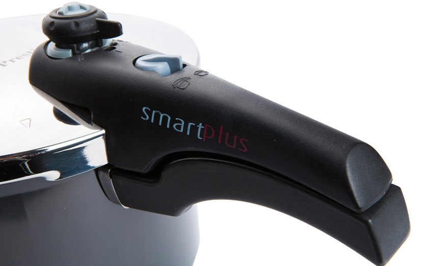 Image 5: Prestige Smartplus Pressure Cooker