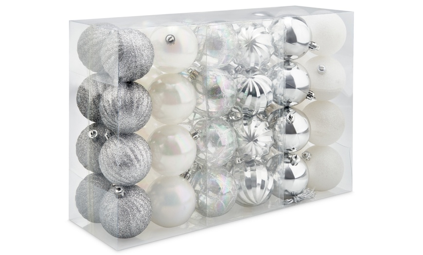 Image 1: 48-Pack of Silver and White Christmas Baubles