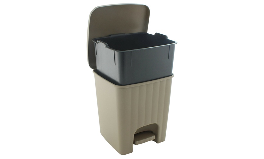 Image 3: 5L Pedal Bins