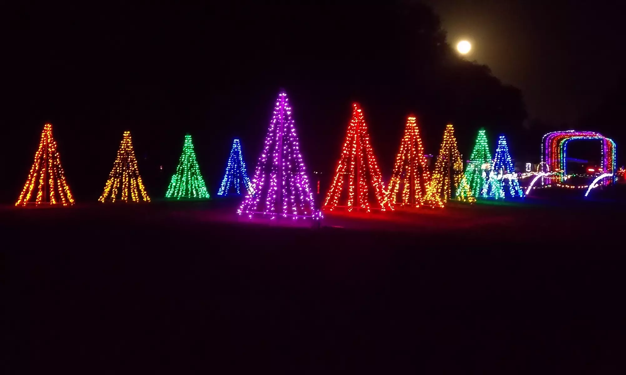 Nights Of Shimmering Lights Winter Walk-Thru Show