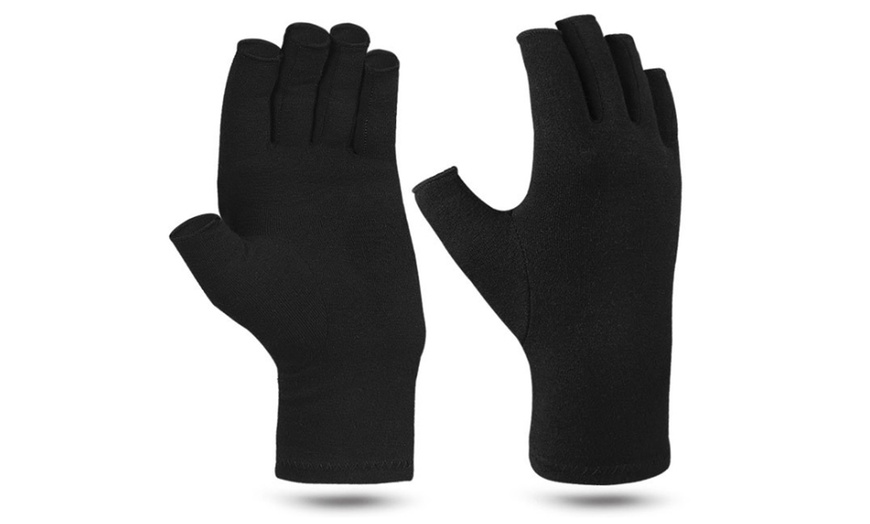 Image 2: Unisex Arthritis Gloves