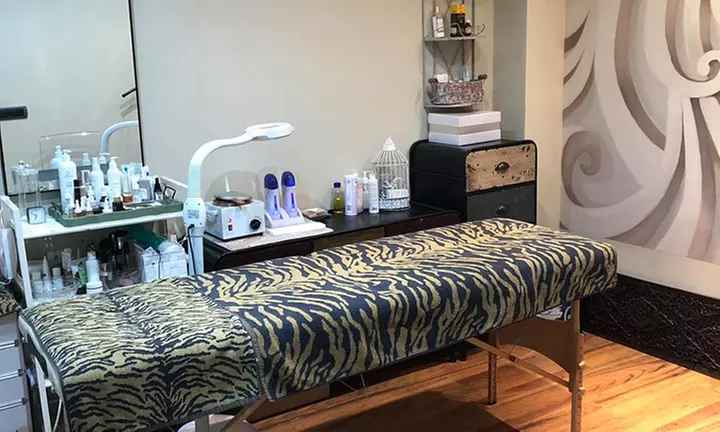 Peeling glicólico con opción a 1 o 2 sesiones de BB Glow en ArtSalon de Belleza Lotus (hasta 59% de descuento) - Second Medium