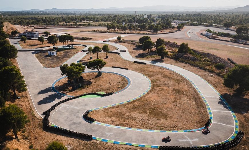 Image 9: Tandas libres o Gran Premio en Karting Calafat