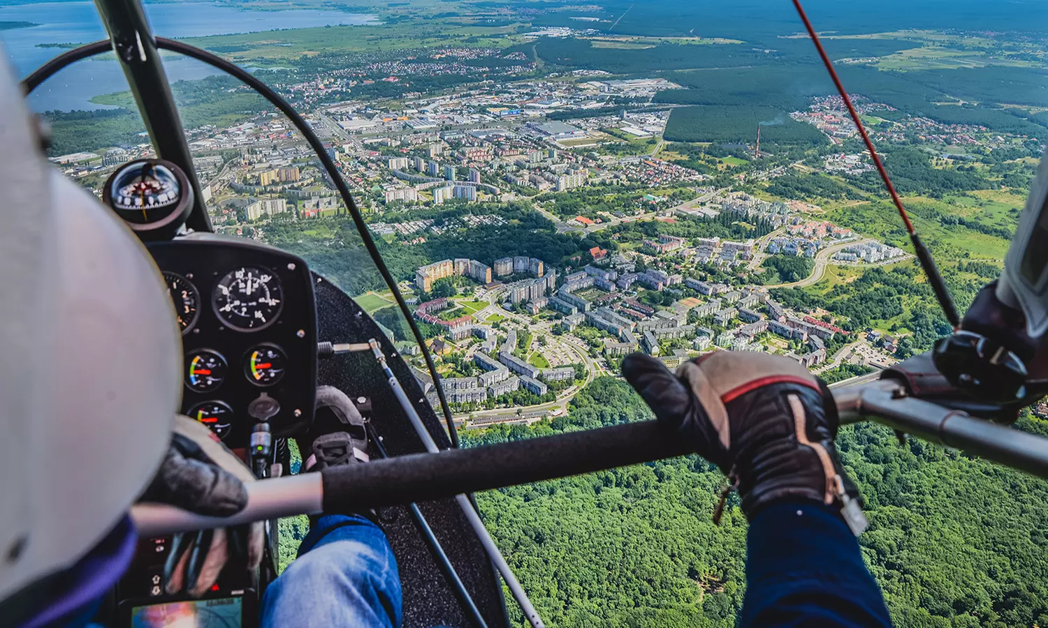 Spełnij marzenia o lataniu: widokowy lot motolotnią z filmem
