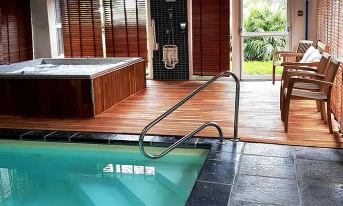 Bretagne : 1 ou 2 nuits avec pdj, accès spa et bouteille de champagne pour 2 personnes à l'hôtel restaurant L'Albatros - Primary Image