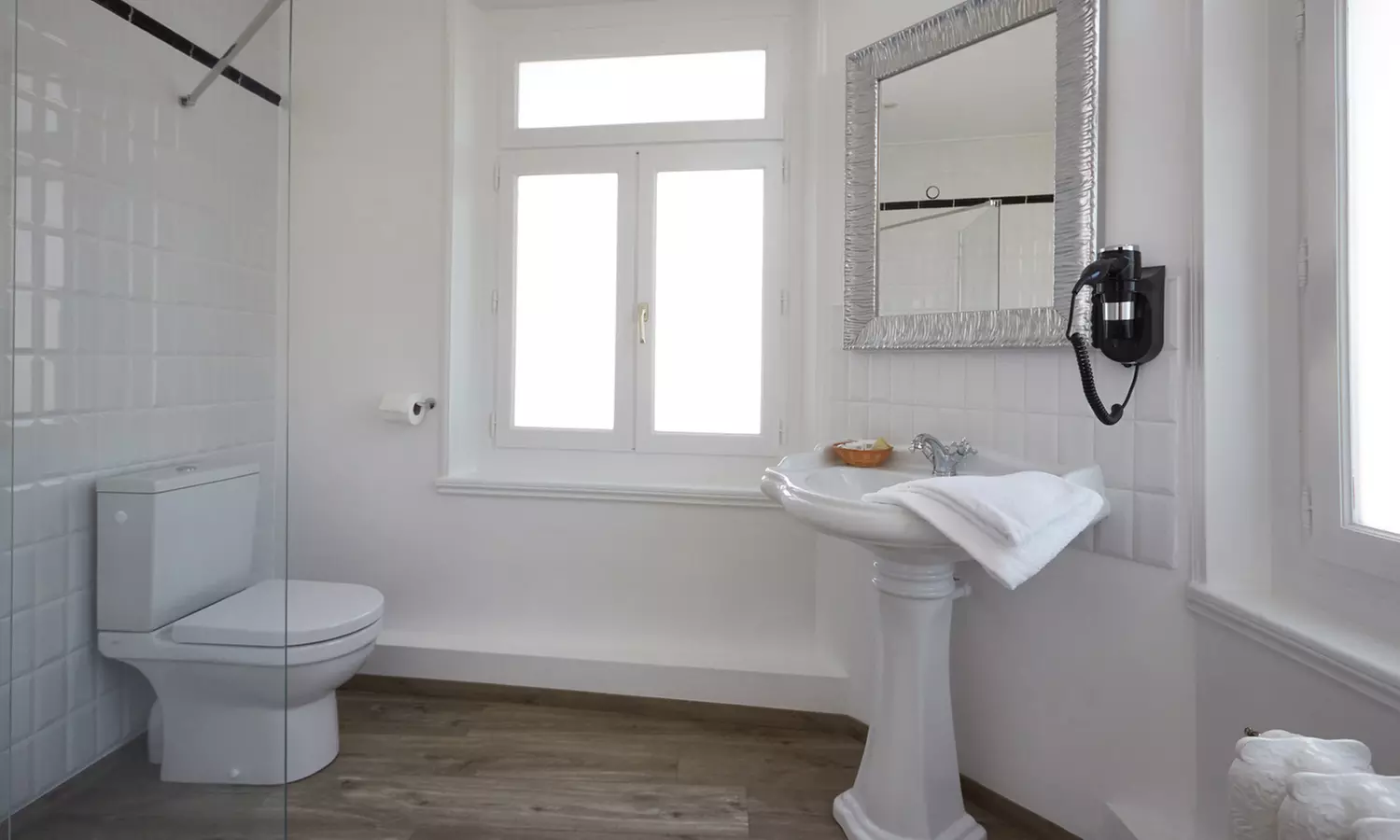 Somme : chambre standard ou confort avec pdj, dîner et verre