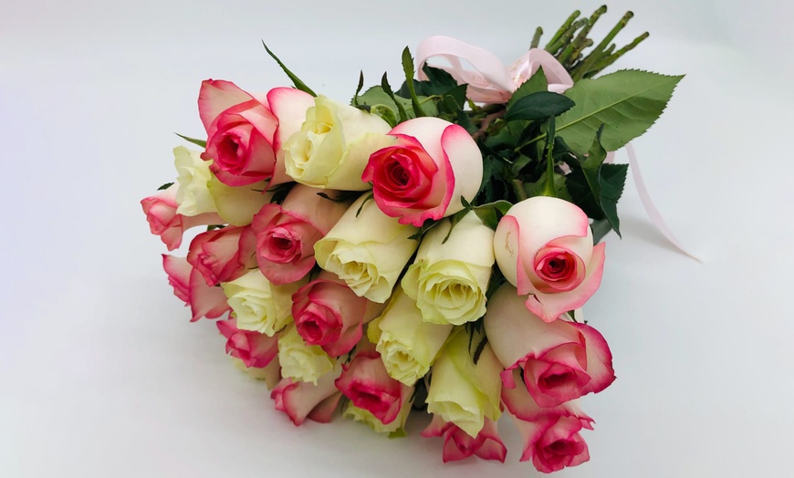 Image 2: Handcrafted Bouquets of Roses for Any Occasion in Dubai