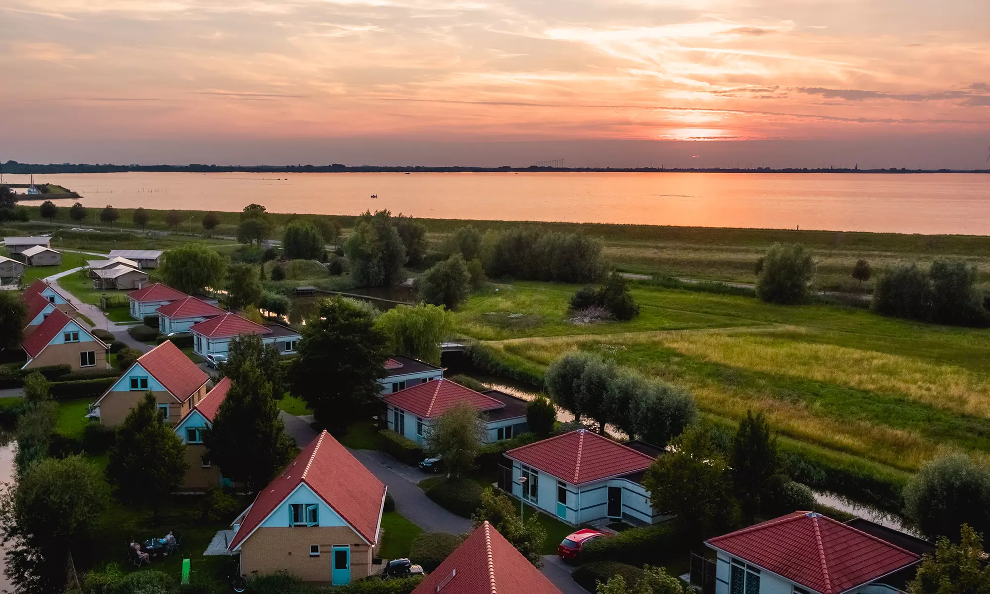 Andijk: 3 oder 4 Nächte für 6 Personen in der Villa oder Villa Wellness im Villavakantiepark IJsselhof - Primary Image