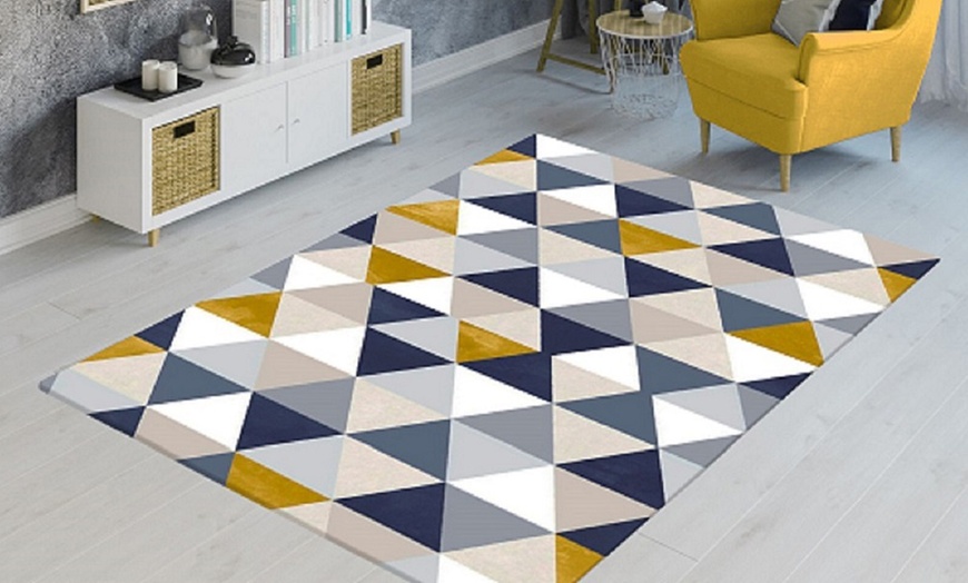 Image 1: Triangle Pattern Rug