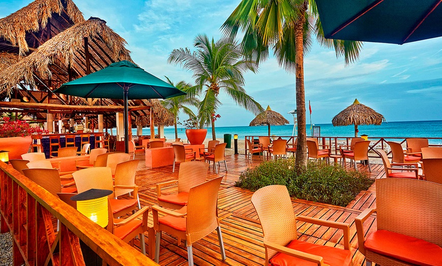 Image 6: ✈ 5-Night Part All-Inclusive Panama Vacation with Air –Travel by Jen