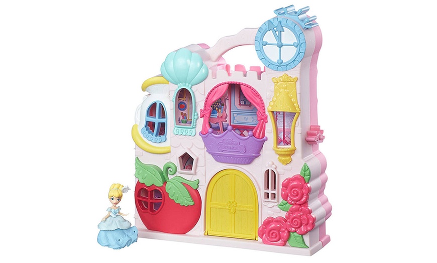 Image 2: Disney Princess Castle Playset