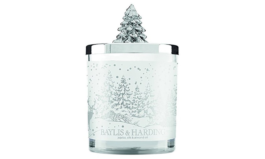 Image 11: Baylis and Harding Winter Candle