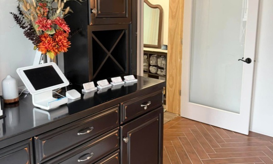 Image 10: Relax & Rejuvenate w/ 60, 75, or 90-Minute Swedish Massage & Hot Stone