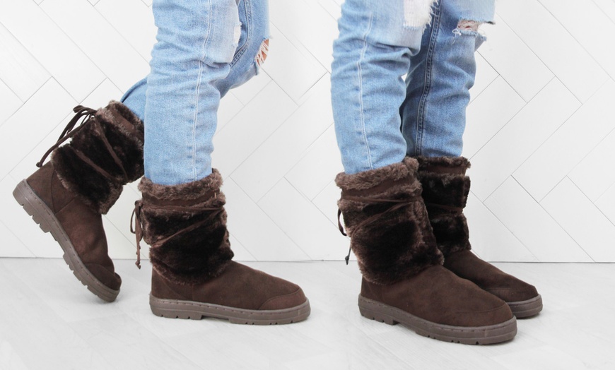 Image 2: Women's Fleece Detail Boots