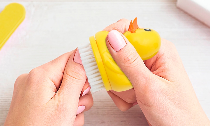 Image 1: Duck Nail Brush