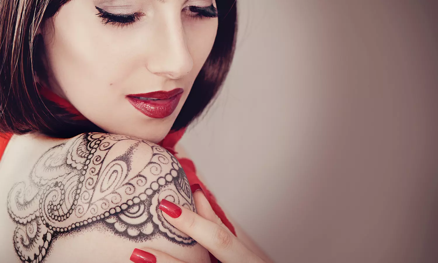 Tatuaje en negro o en color