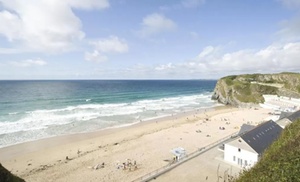 Newquay: Double Room with Breakfast