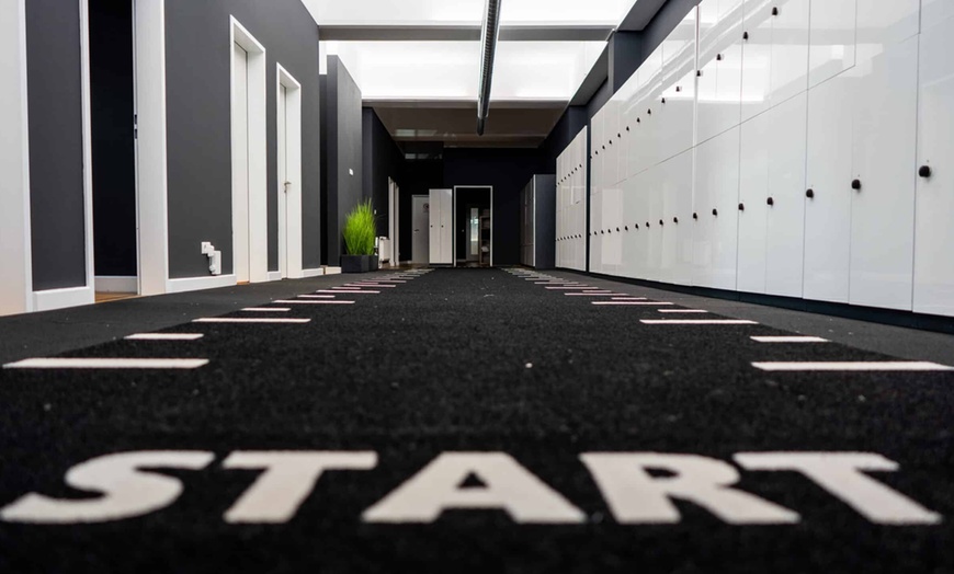 Image 12: Premium-Fitness im Invictus Gym inkl. Solarium & Getränke-Flatrate