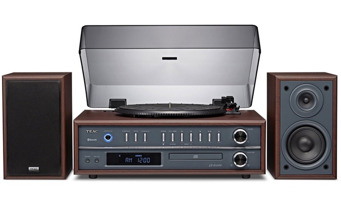 stereo system with turntable