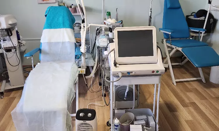 HIFU Treatment: Neck & Jawline ($150), or Full Face ($279) + Neck, Chin & Jawline ($399) at Sparkles R Us (Up to $1,200) - Second Medium