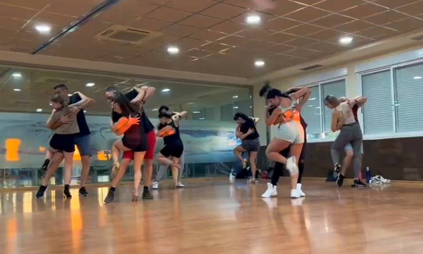 Image 4: 4 horas de salsa y bachata en Era Alta o Los Garres, Murcia 