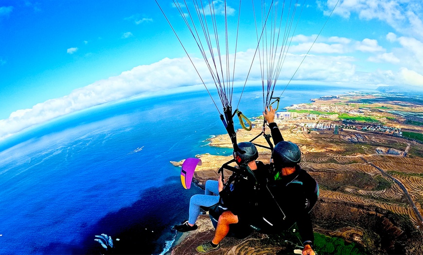 Image 1: Vuelo en parapente standard o plus para 1 persona con Go Sporting Club