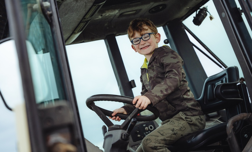 Image 5: 30 or 60-Minute Lamborghini Tractor Driving Experience For One or Two 