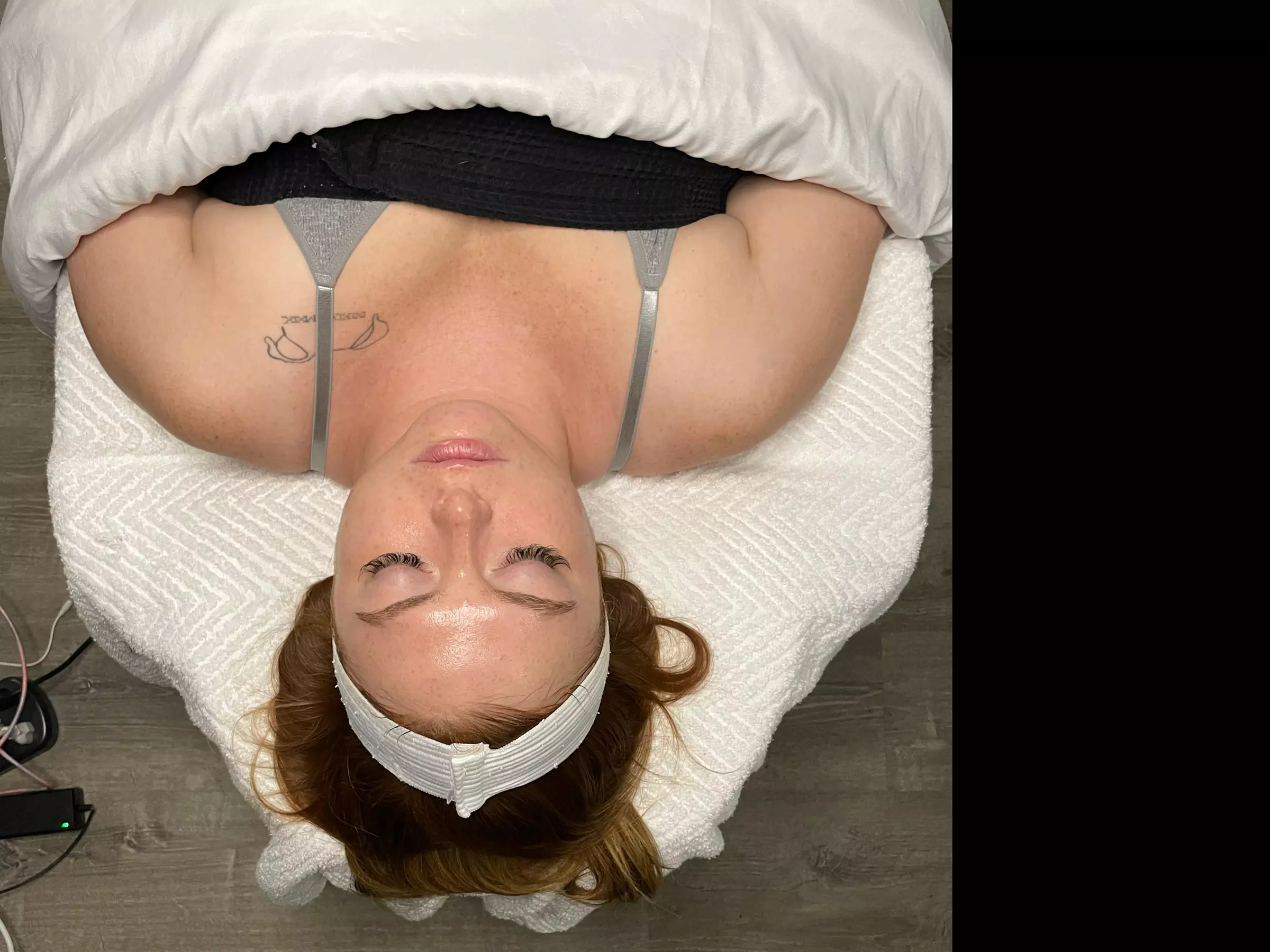 Glow & Lift: Spa Facial with Brow Thread or Lash Enhancements