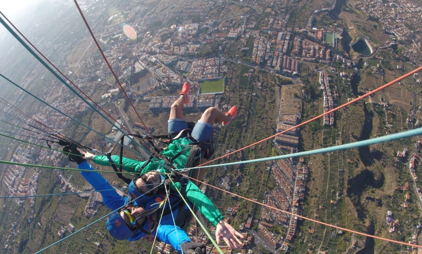 Image 3: Vuelo en parapente en el Teide