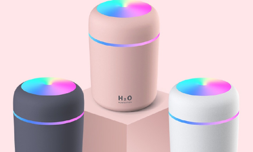 Image 2: USB Portable Air Humidifier with Colourful Light