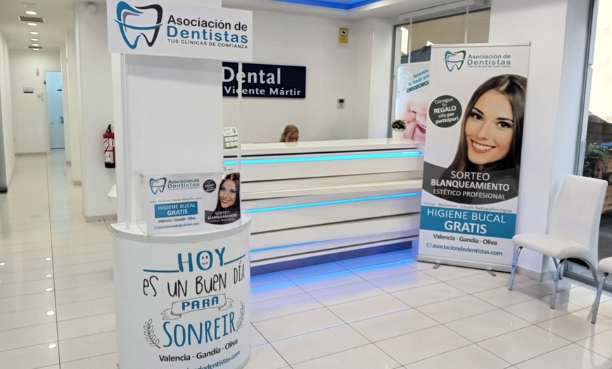 Image 4: Blanqueamiento dental profesional en Asociación de Dentistas