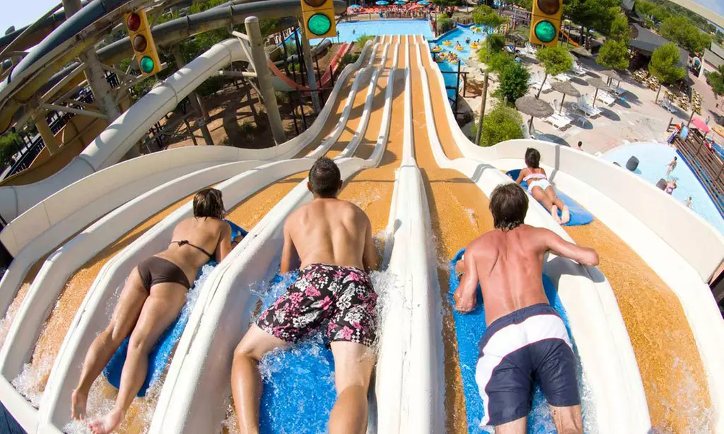 Mallorca: pase turístico de 5 días para 1 con autobús, guía, entradas y transporte desde el aeropuerto - Primary Image