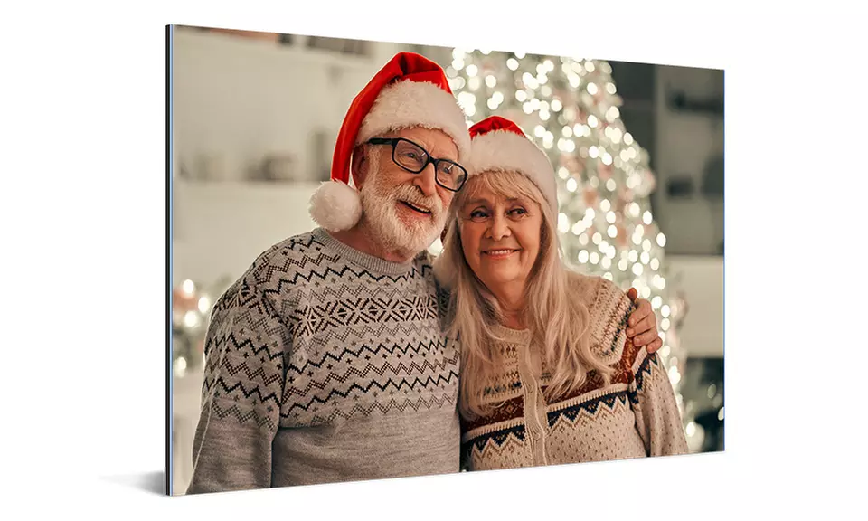 1 of 2 foto's op metaal